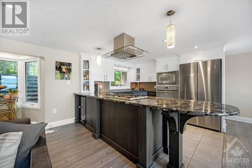 3094 Barlow Crescent, Dunrobin, ON - Indoor Photo Showing Kitchen With Upgraded Kitchen