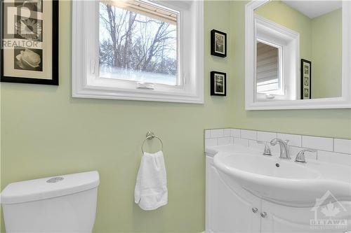 5452 Woodeden Drive, Manotick, ON - Indoor Photo Showing Bathroom