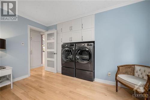 478 Lakeshore Road, White Lake, ON - Indoor Photo Showing Laundry Room