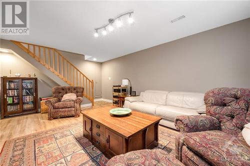 478 Lakeshore Road, White Lake, ON - Indoor Photo Showing Living Room
