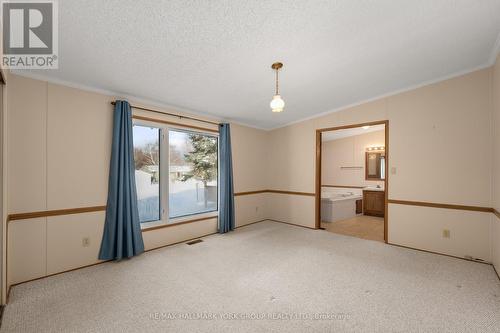 3 Inlet Crt, Georgina, ON - Indoor Photo Showing Other Room