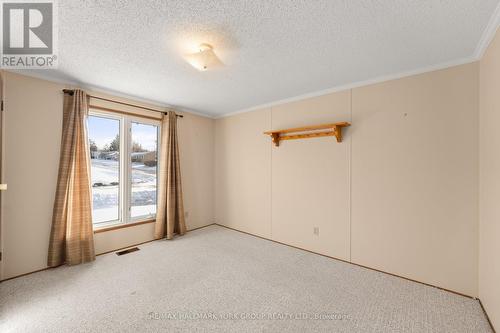 3 Inlet Crt, Georgina, ON - Indoor Photo Showing Other Room