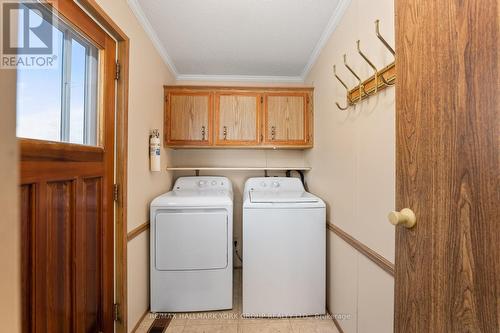 3 Inlet Crt, Georgina, ON - Indoor Photo Showing Laundry Room
