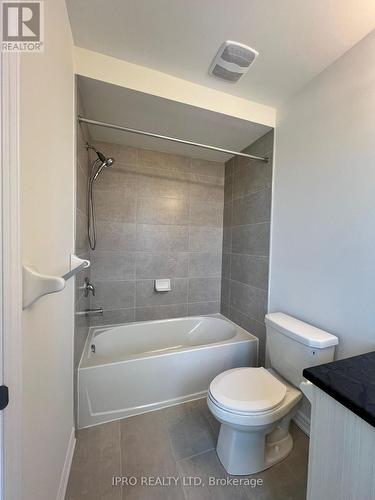 146 Union Blvd, Wasaga Beach, ON - Indoor Photo Showing Bathroom