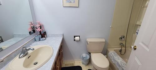 1630 Duthie Street, Kaslo, BC - Indoor Photo Showing Bathroom