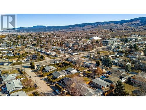 520 Donhauser Road, Kelowna, BC - Outdoor With View