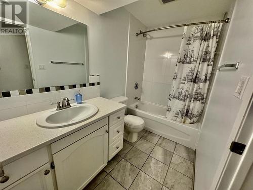 721 Cariboo Trail, 100 Mile House, BC - Indoor Photo Showing Laundry Room
