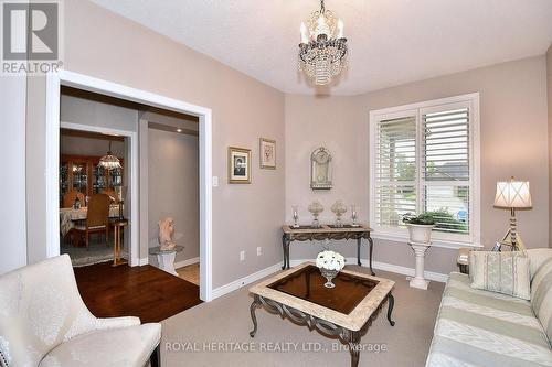 34 South Harbour Dr, Kawartha Lakes, ON - Indoor Photo Showing Living Room