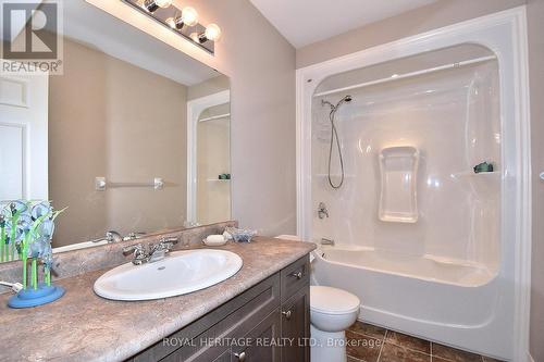 34 South Harbour Drive, Kawartha Lakes, ON - Indoor Photo Showing Bathroom