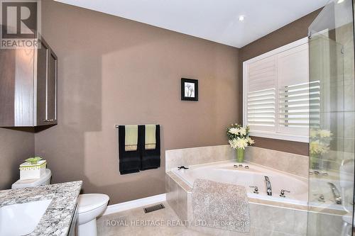 34 South Harbour Dr, Kawartha Lakes, ON - Indoor Photo Showing Bathroom