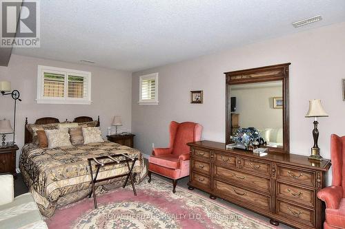 34 South Harbour Dr, Kawartha Lakes, ON - Indoor Photo Showing Bedroom
