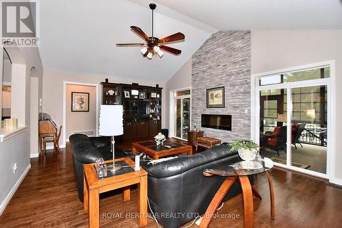34 South Harbour Dr, Kawartha Lakes, ON - Indoor Photo Showing Living Room With Fireplace