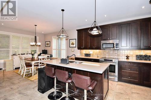 34 South Harbour Dr, Kawartha Lakes, ON - Indoor Photo Showing Kitchen With Upgraded Kitchen