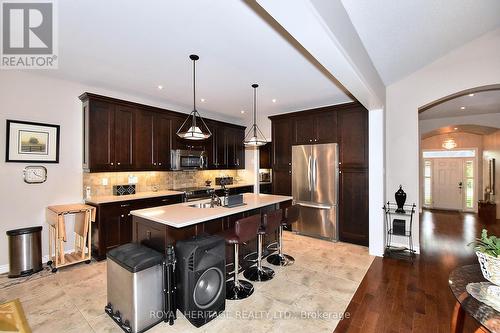 34 South Harbour Drive, Kawartha Lakes, ON - Indoor Photo Showing Kitchen With Upgraded Kitchen