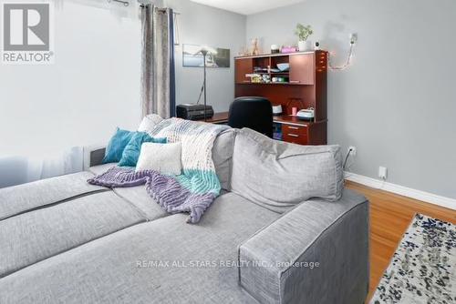 30 Dominion Drive, Kawartha Lakes, ON - Indoor Photo Showing Bedroom