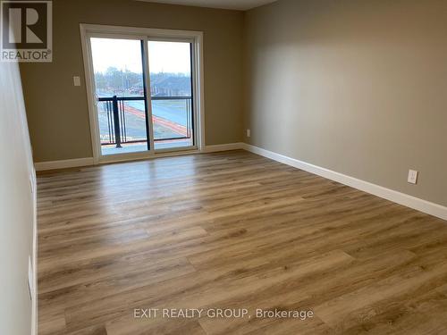 #301 -30 Hillside Meadow Dr, Quinte West, ON - Indoor Photo Showing Other Room