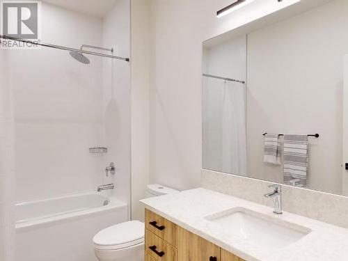 4048 Saturna Ave, Powell River, BC - Indoor Photo Showing Bathroom