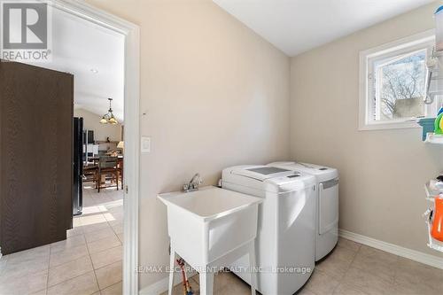 4 Grant St, West Lincoln, ON - Indoor Photo Showing Laundry Room