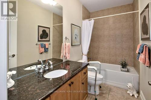 #303 -27 Beaver St S, Blue Mountains, ON - Indoor Photo Showing Bathroom
