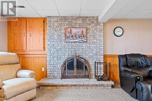11241 Hwy 3, Wainfleet, ON - Indoor Photo Showing Living Room With Fireplace