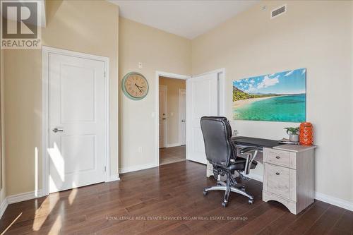 #Ph505 -427 Aberdeen Ave, Hamilton, ON - Indoor Photo Showing Other Room