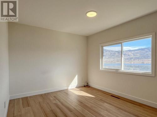 827 91St Street, Osoyoos, BC - Indoor Photo Showing Other Room