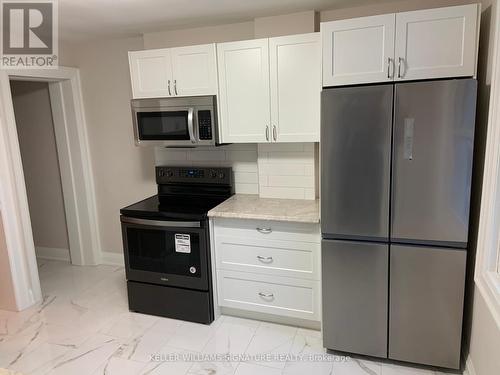 1 - 104 Rosslyn Avenue N, Hamilton, ON - Indoor Photo Showing Kitchen