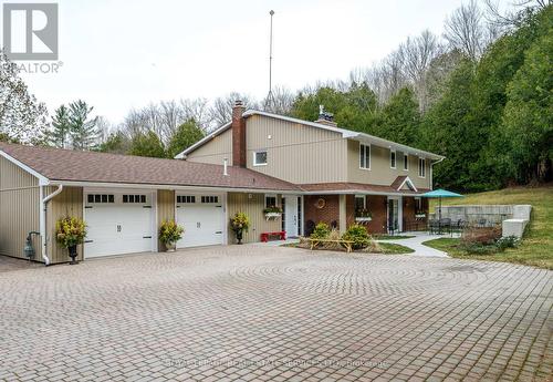 208 Ski Hill Rd, Kawartha Lakes, ON - Outdoor With Deck Patio Veranda