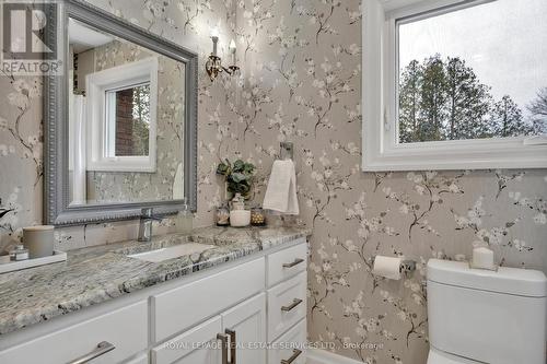 208 Ski Hill Rd, Kawartha Lakes, ON - Indoor Photo Showing Bathroom