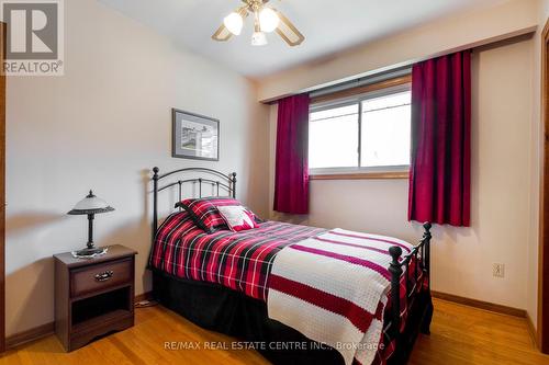 228 Victoria Rd N, Guelph, ON - Indoor Photo Showing Bedroom