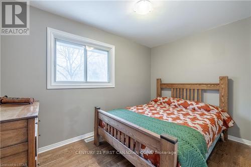 28 Gladstone Ave, London, ON - Indoor Photo Showing Bedroom