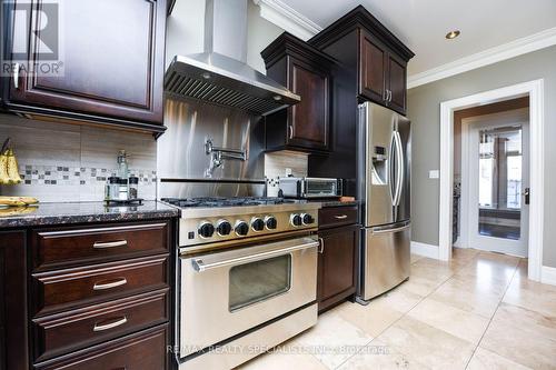 6427 Old Church Rd, Caledon, ON - Indoor Photo Showing Kitchen