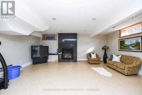 6427 Old Church Rd, Caledon, ON - Indoor With Fireplace