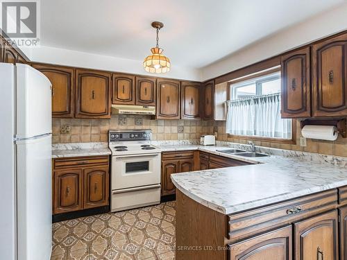 2 Iolanta Court, Toronto, ON - Indoor Photo Showing Kitchen With Double Sink