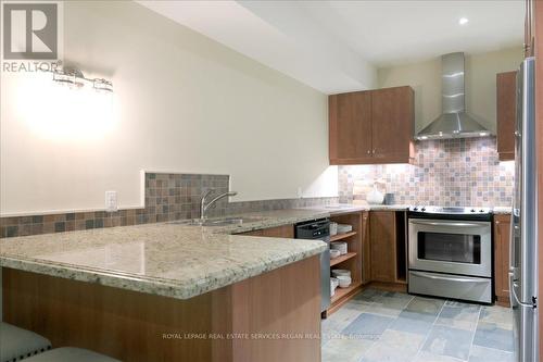 2050 Dickson Road, Mississauga, ON - Indoor Photo Showing Kitchen With Double Sink With Upgraded Kitchen