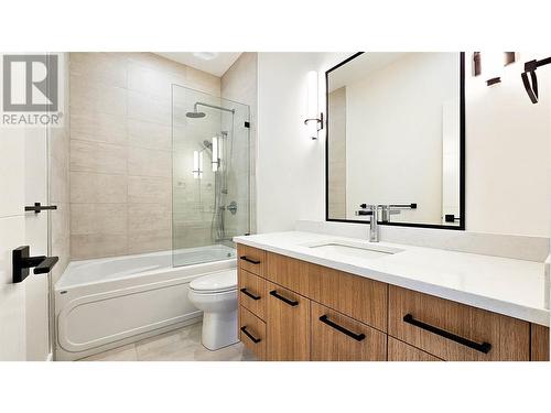 402 Trestle Ridge Drive, Kelowna, BC - Indoor Photo Showing Bathroom