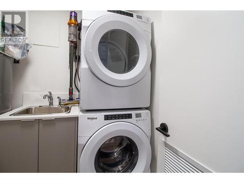 1701 Coursier Avenue Unit# 2204, Revelstoke, BC - Indoor Photo Showing Laundry Room