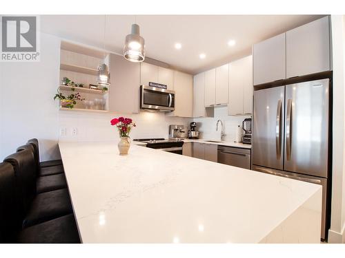 1701 Coursier Avenue Unit# 2204, Revelstoke, BC - Indoor Photo Showing Kitchen With Upgraded Kitchen