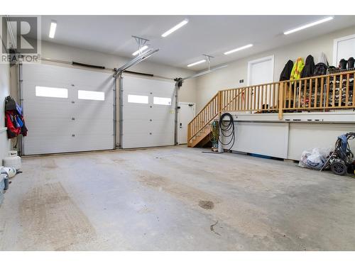 795 Tum Tum Drive, Revelstoke, BC - Indoor Photo Showing Garage