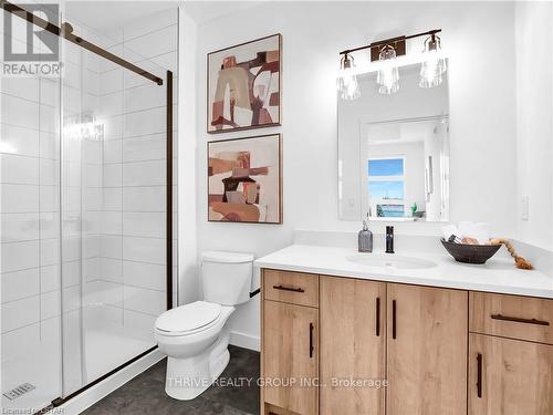 202 - 1076 Gainsborough Road, London, ON - Indoor Photo Showing Bathroom