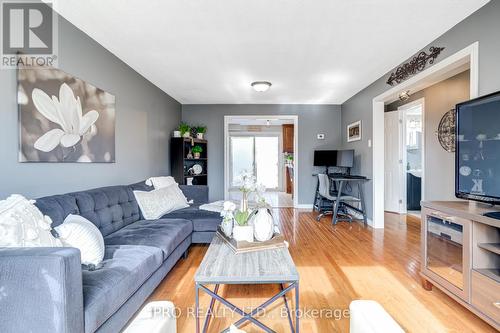 9 Victoria Street, Orangeville, ON - Indoor Photo Showing Living Room