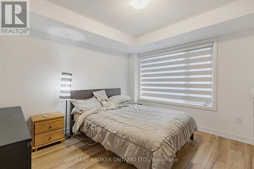 21 Magnolia Lane, Barrie, ON - Indoor Photo Showing Bedroom