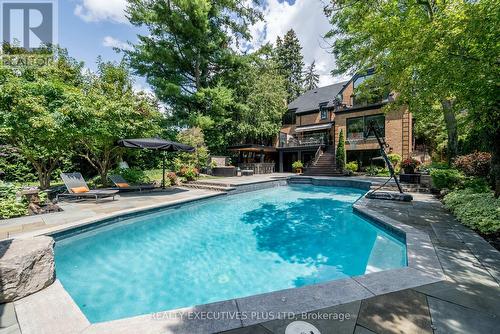 1256 Glen Rd, Mississauga, ON - Outdoor With In Ground Pool With Backyard