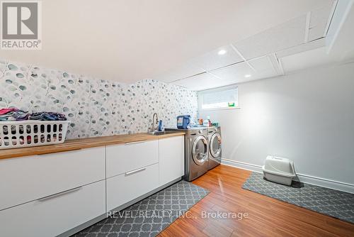 4487 Henderson Road, Milton, ON - Indoor Photo Showing Laundry Room