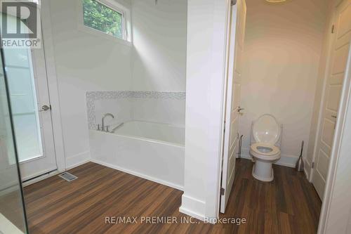 106 Brooke Street, Vaughan, ON - Indoor Photo Showing Bathroom