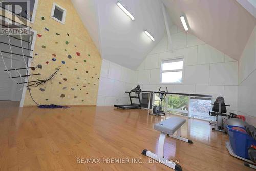 106 Brooke Street, Vaughan, ON - Indoor Photo Showing Gym Room