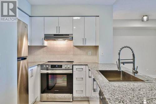 #801 -7 North Park Rd, Vaughan, ON - Indoor Photo Showing Kitchen With Stainless Steel Kitchen With Upgraded Kitchen