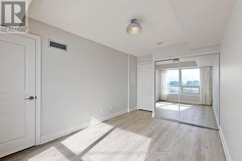 #801 -7 North Park Rd, Vaughan, ON - Indoor Photo Showing Other Room