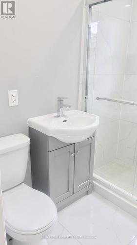 10901 Victoria Square Boulevard, Markham, ON - Indoor Photo Showing Bathroom