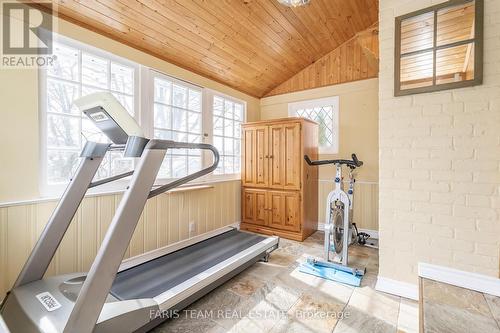 93 Rodney St, Barrie, ON - Indoor Photo Showing Gym Room